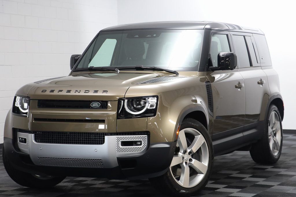 2024 Land Rover Defender 110 SE P400's photo