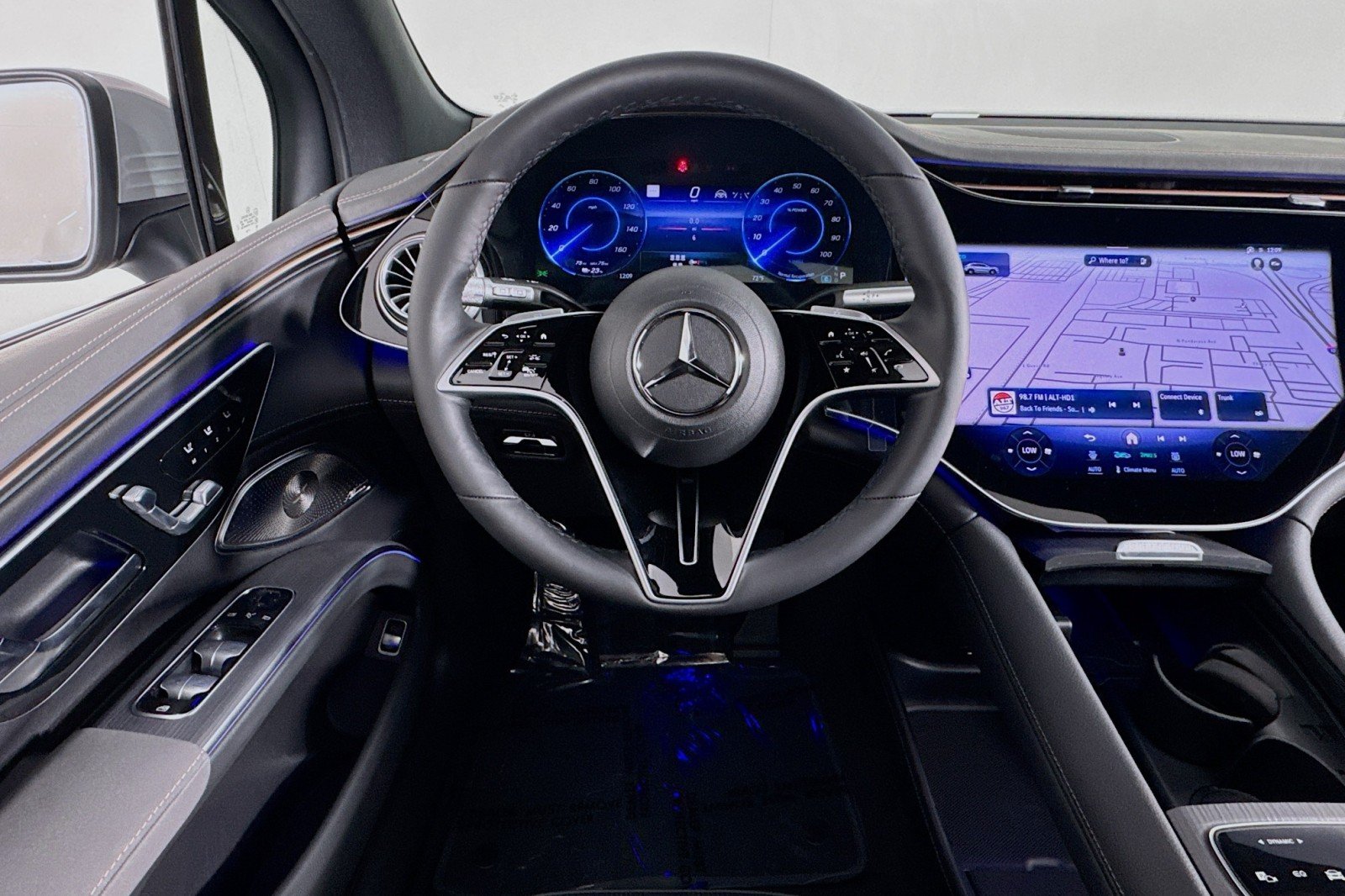 New 2026 MANUFAKTUR Alpine Grey Mercedes-Benz EQS 400 4MATIC® SUV image 4