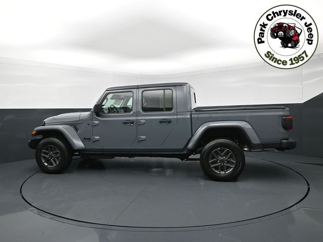 New 2026 Anvil Clear-Coat Exterior Paint Jeep Sport S image 3