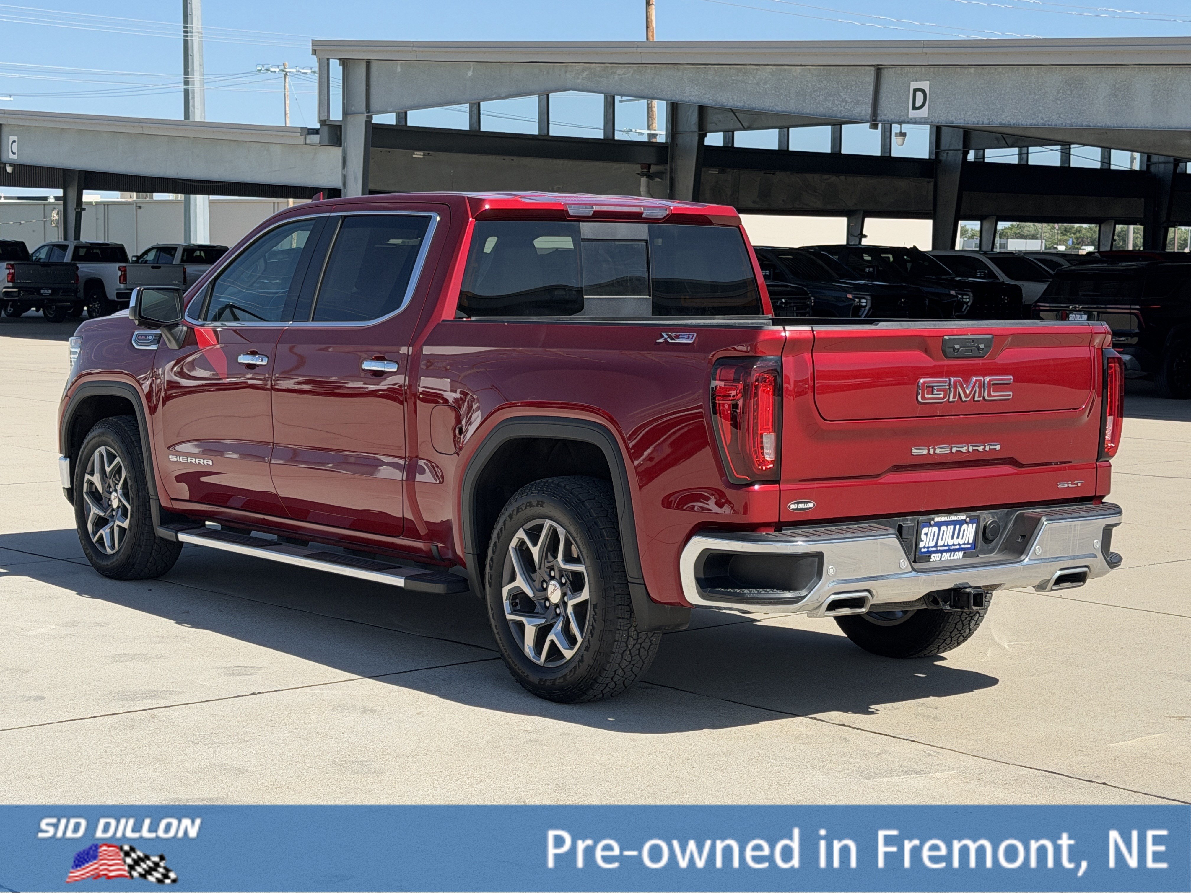 Used 2025 Volcanic Red Tintcoat GMC SLT image 6