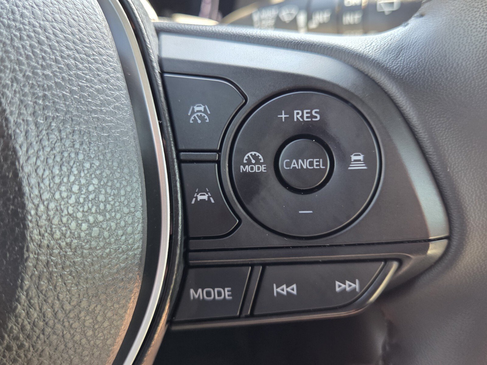 Used 2025 Magnetic Gray Metallic Toyota XSE image 23