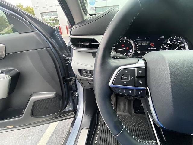 Certified Used 2021 MOON DUST Toyota  image 13