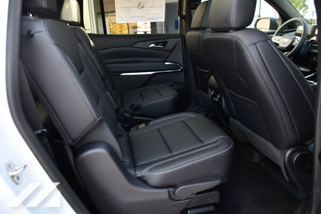 2027 Chevrolet Traverse LT - Photo 28