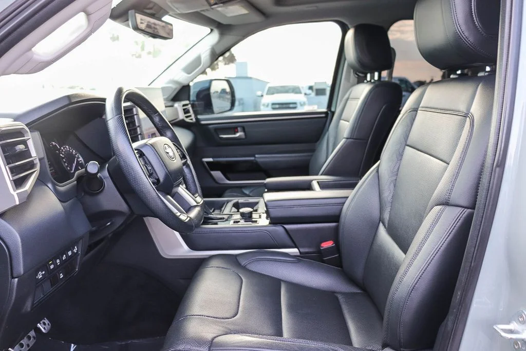 Used 2022  Toyota Limited image 20