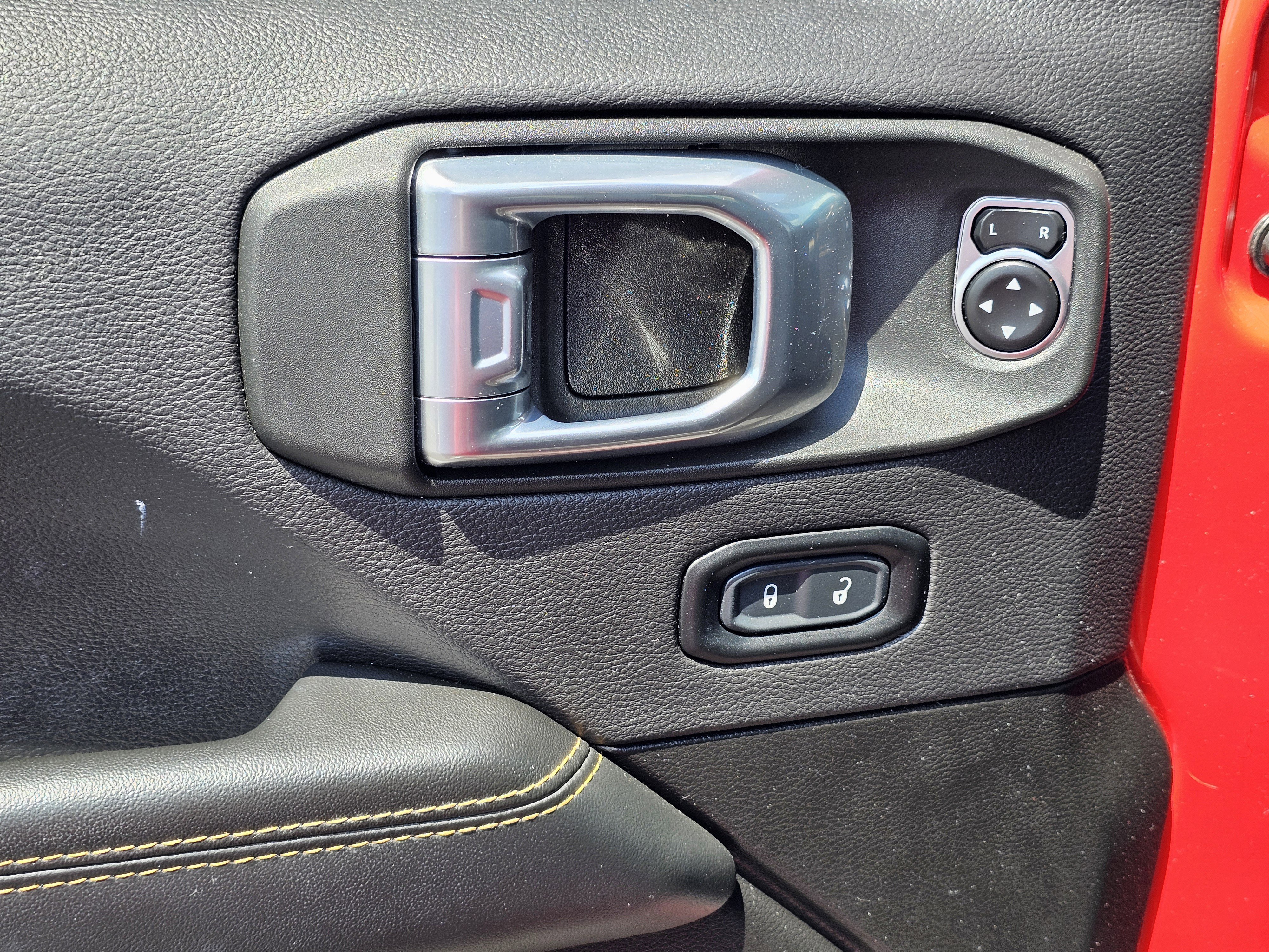 2024 Jeep Wrangler 4-Door Sahara - Photo 17