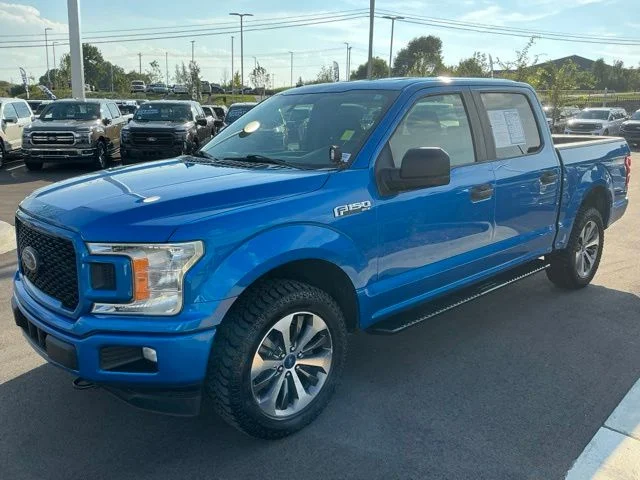 Used 2019 Blue Metallic Ford XL image 3