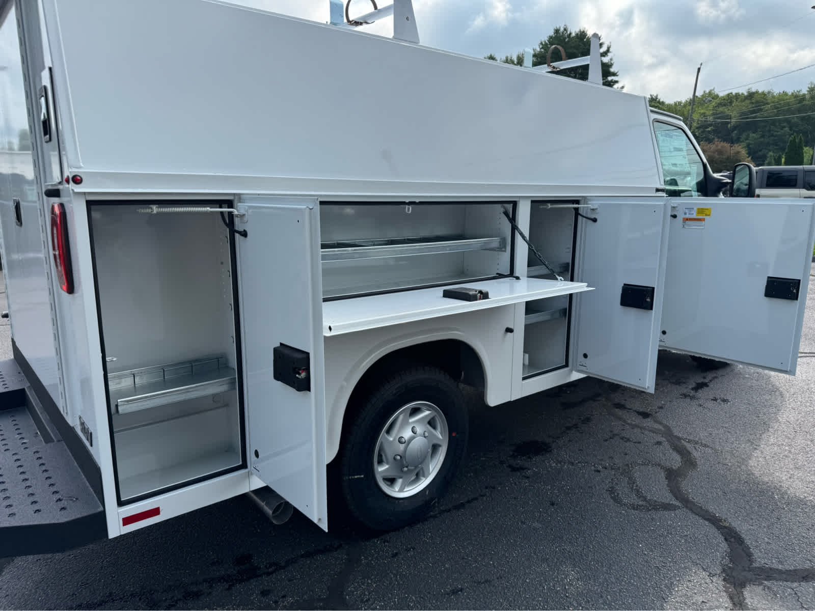 New 2027 Oxford White Ford  image 8