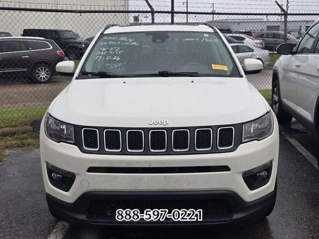 Used 2020 White Jeep Latitude image 12