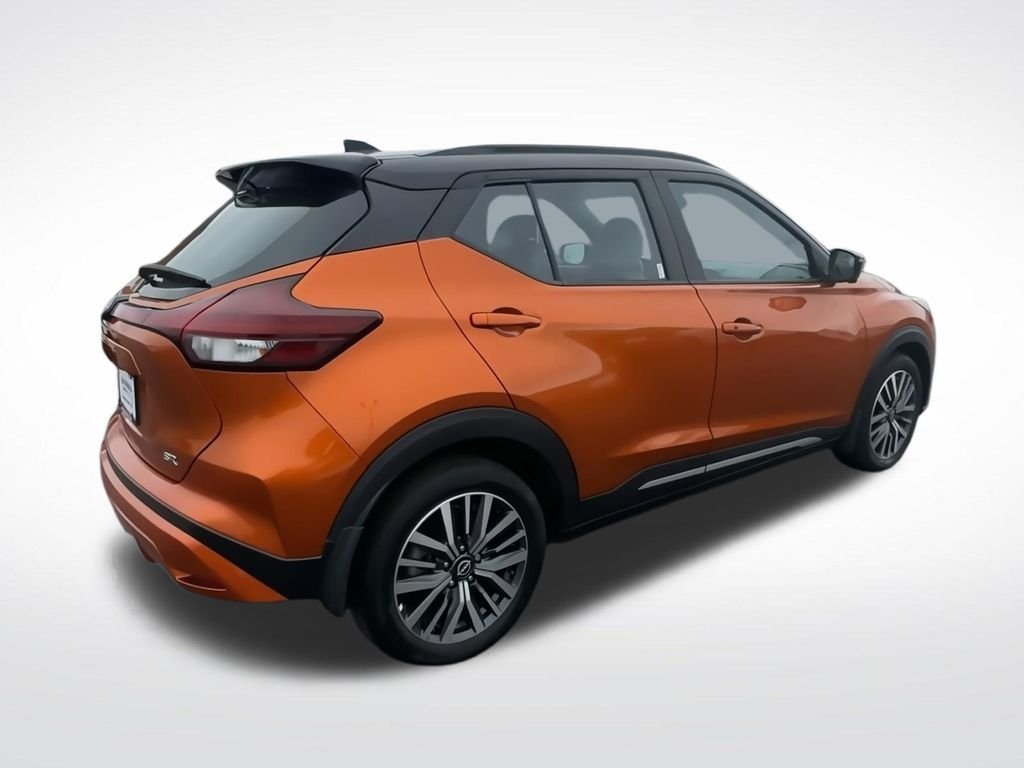 Used 2023 Orange Nissan SR image 10
