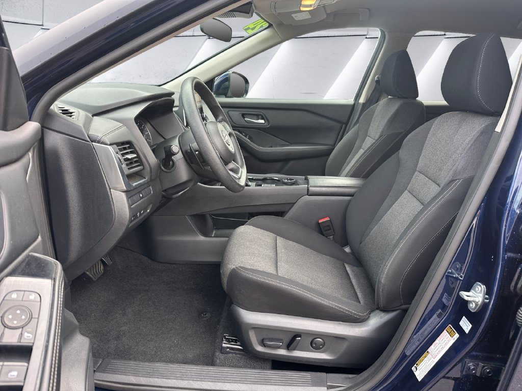 Used 2024 Blue Nissan SV image 7