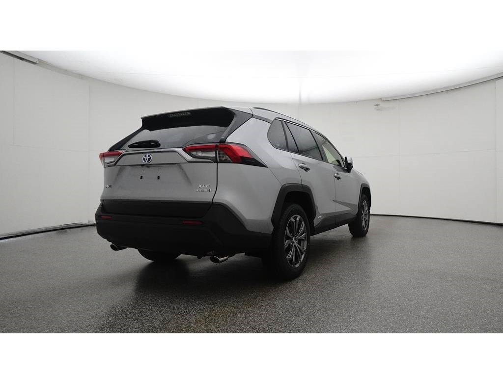 Used 2023 Silver Sky Metallic Toyota Hybrid XLE Premium image 24