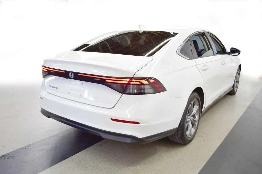 Used 2023  Honda EX image 7