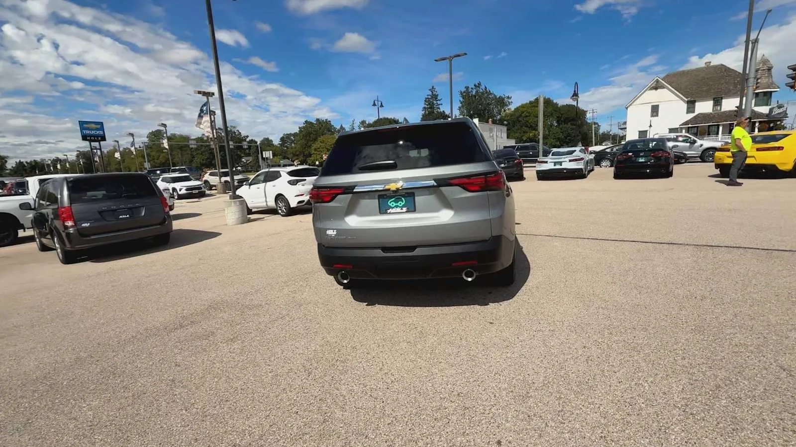 2023 Chevrolet Traverse LS - Photo 7