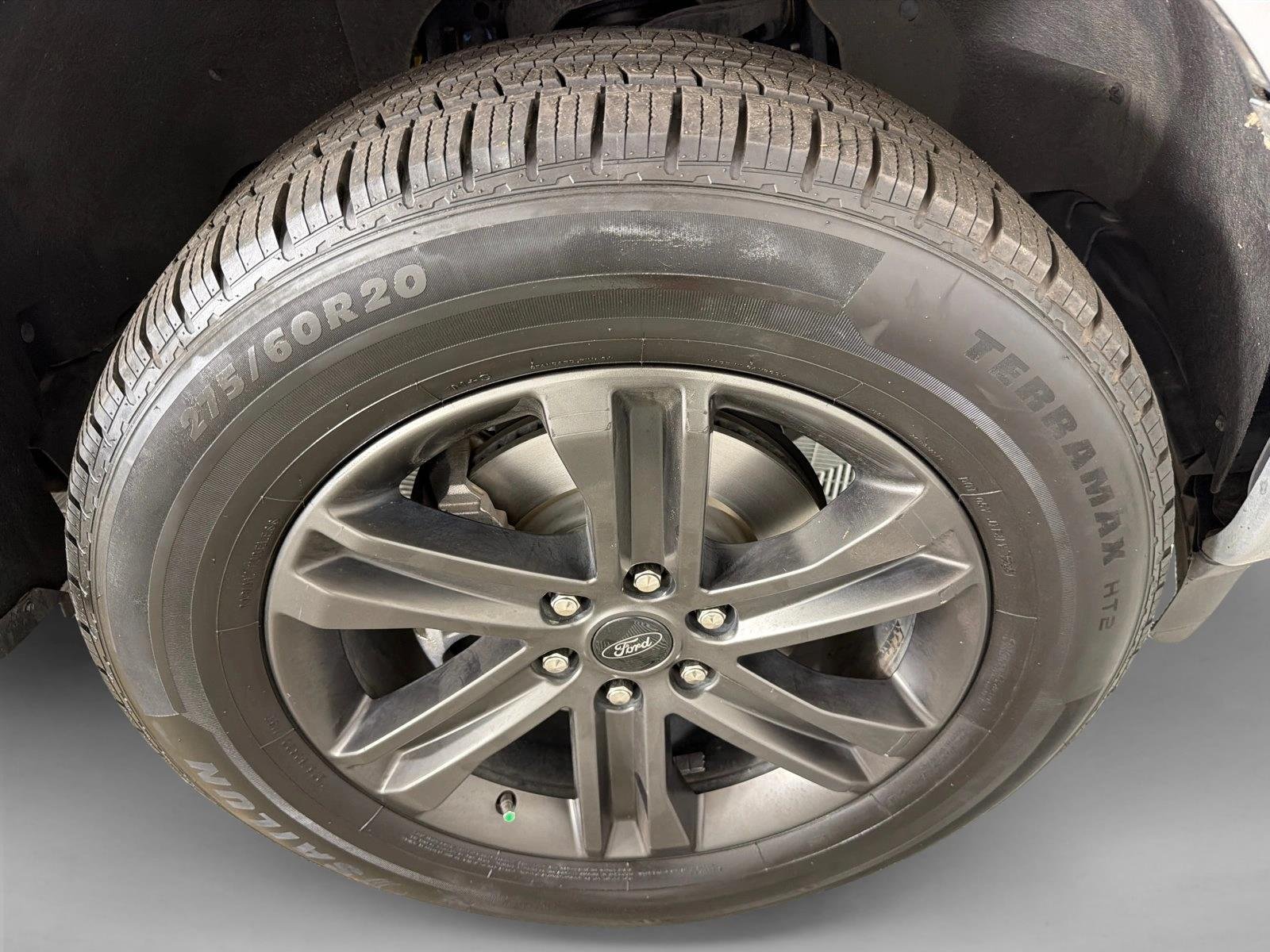 Used 2021 Iconic Silver Metallic Ford LARIAT image 13