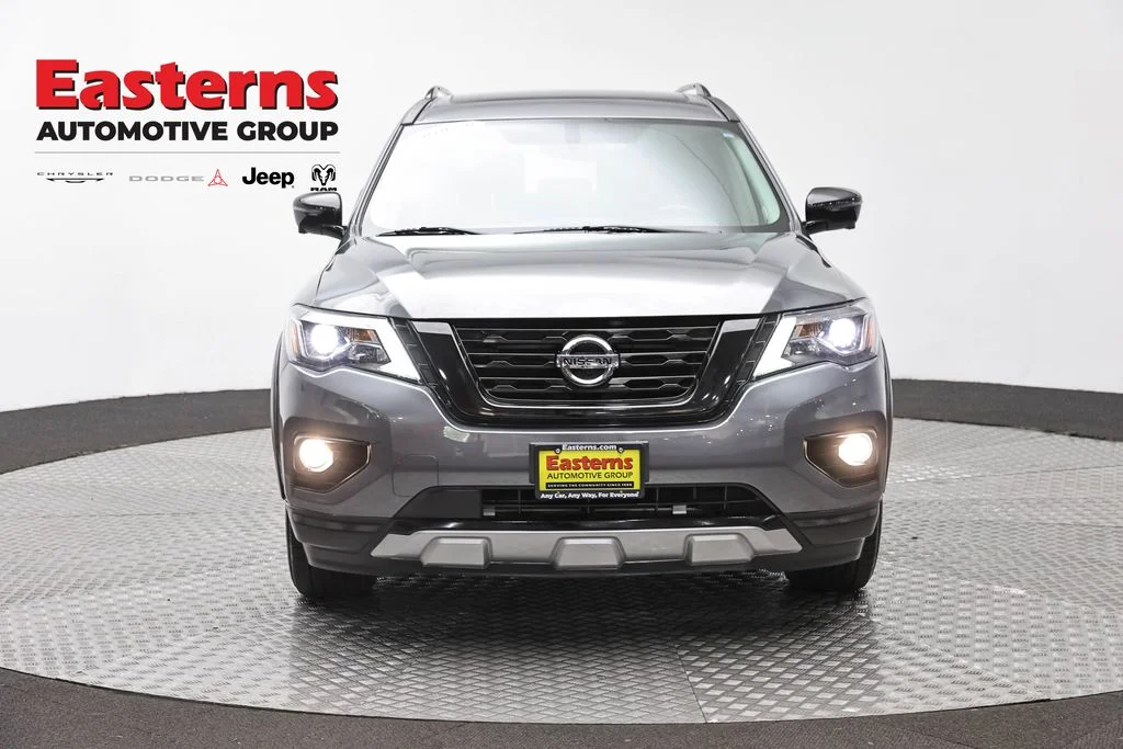 Used 2020 Gray Nissan SL image 2