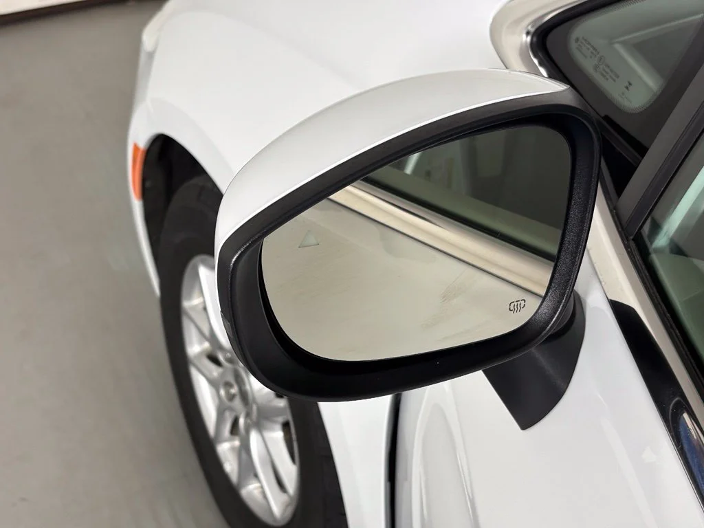 Used 2023 White Chrysler Touring L image 12