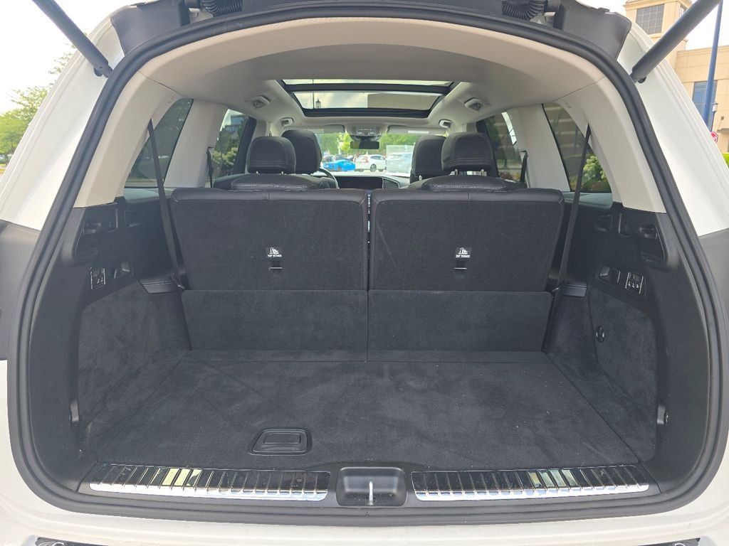 Certified Used 2026 Polar White Mercedes-Benz GLS 450 image 19