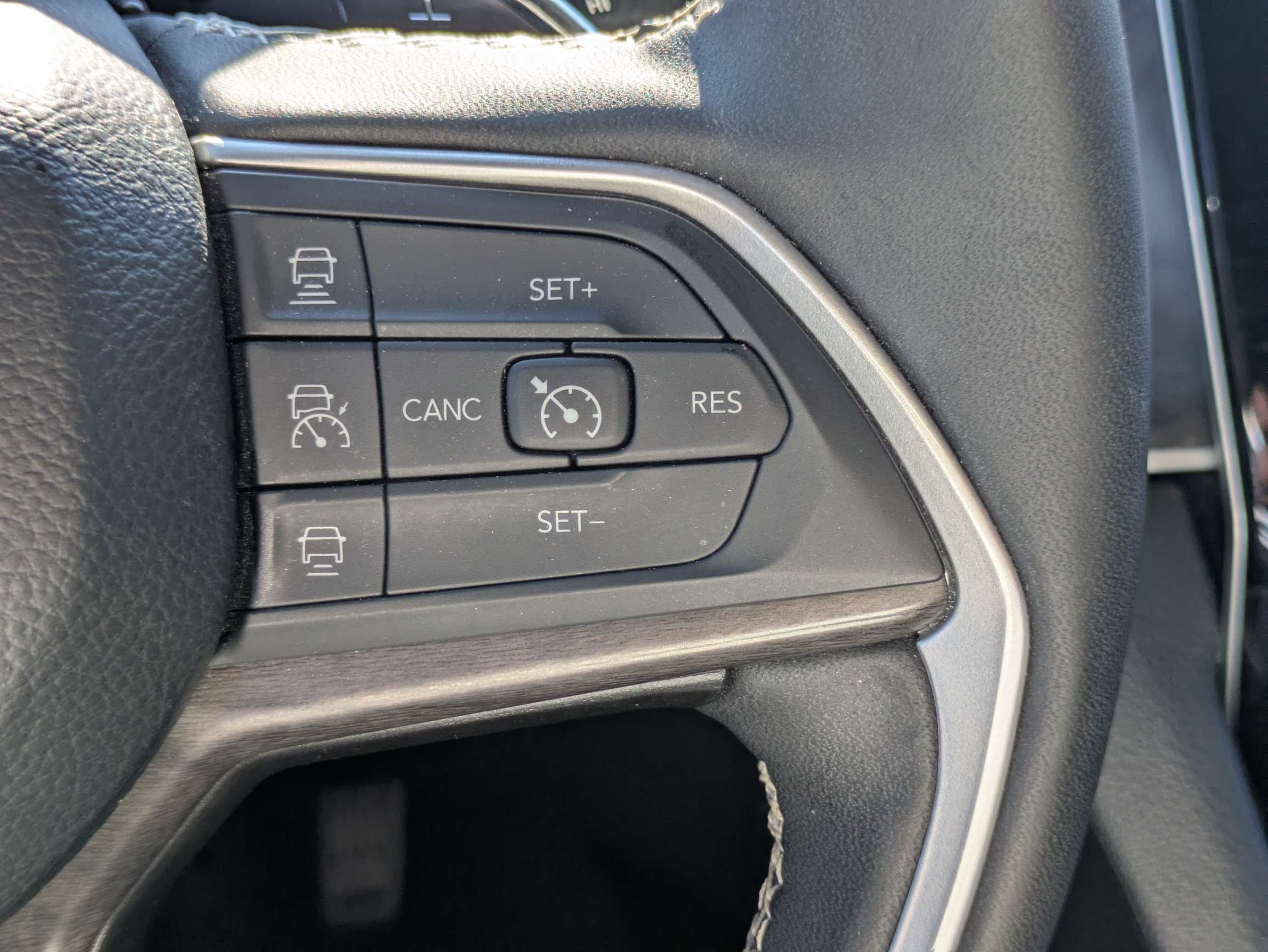 Used 2024 Gray Jeep Limited image 26