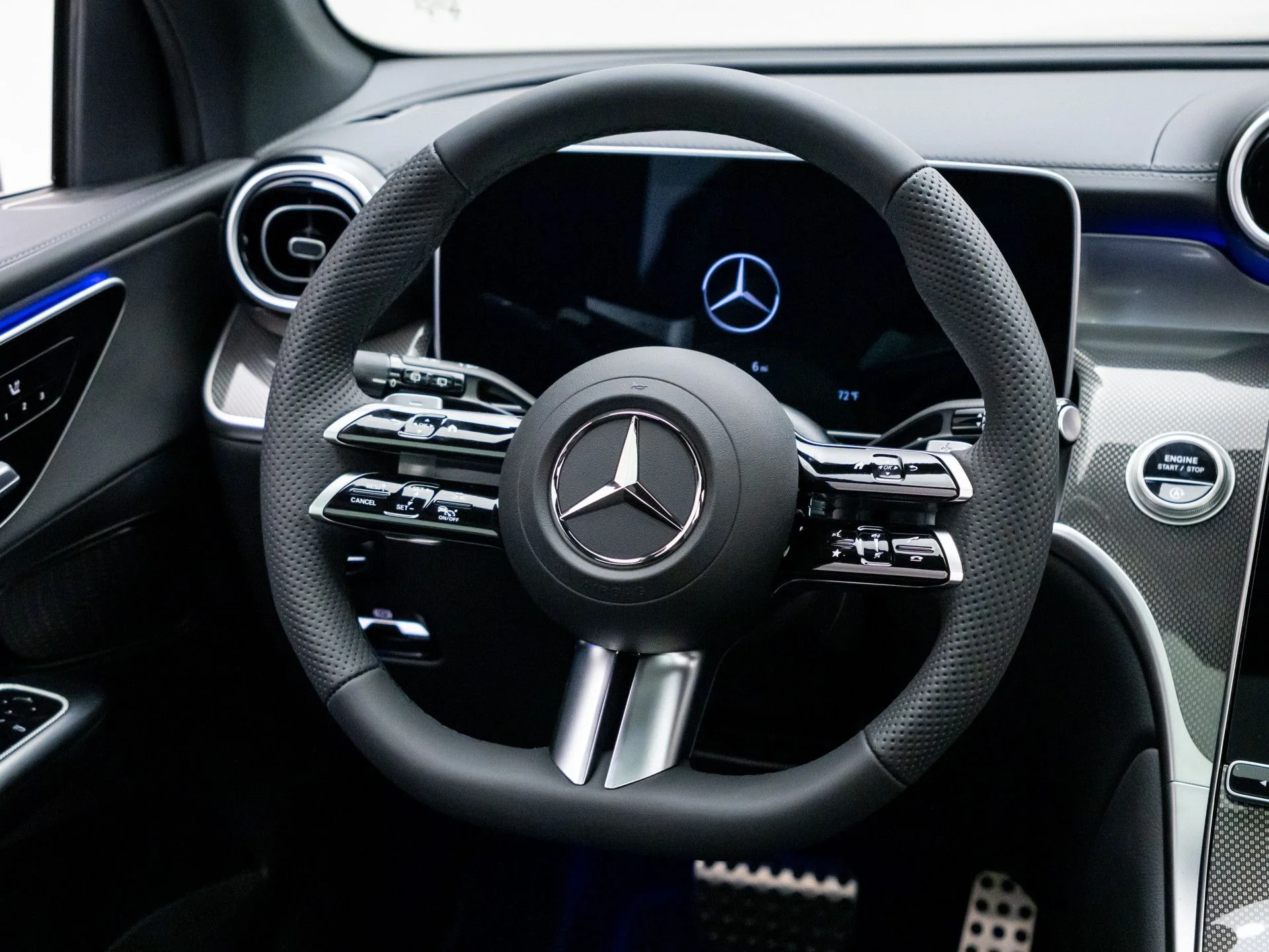 New 2026 Black Mercedes-Benz GLC 300 image 11