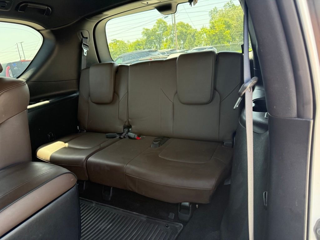 Used 2023 White Nissan Platinum image 10