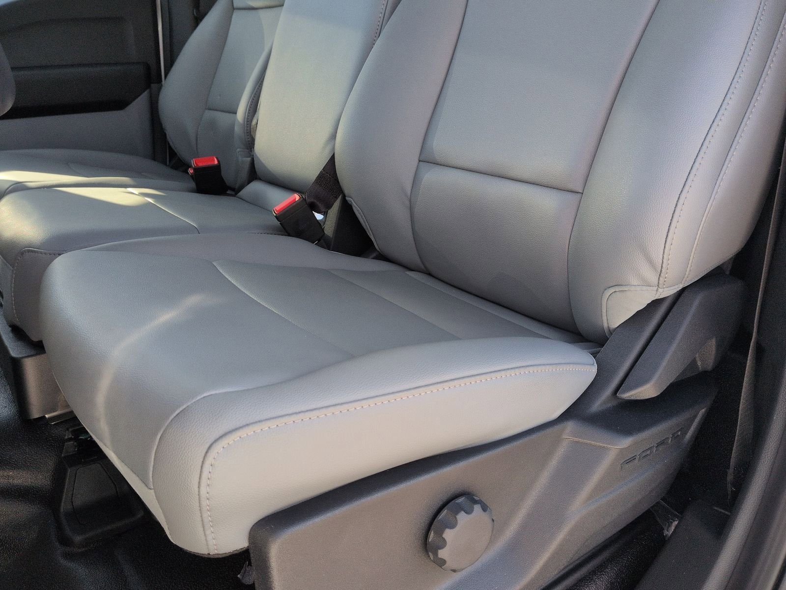 2026 Ford F-350 Super Duty XL - Photo 17