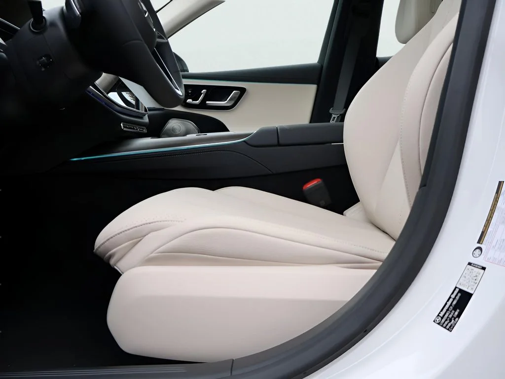 New 2026 MANUFAKTUR Moonlight White Metallic Mercedes-Benz E 350 image 39