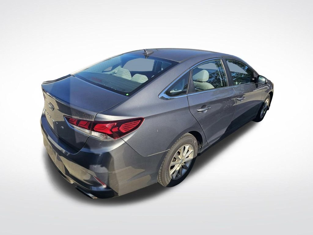 Used 2019 Gray Hyundai SE image 18