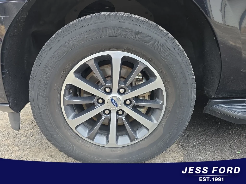 Used 2019 Agate Black Metallic Ford XLT image 23