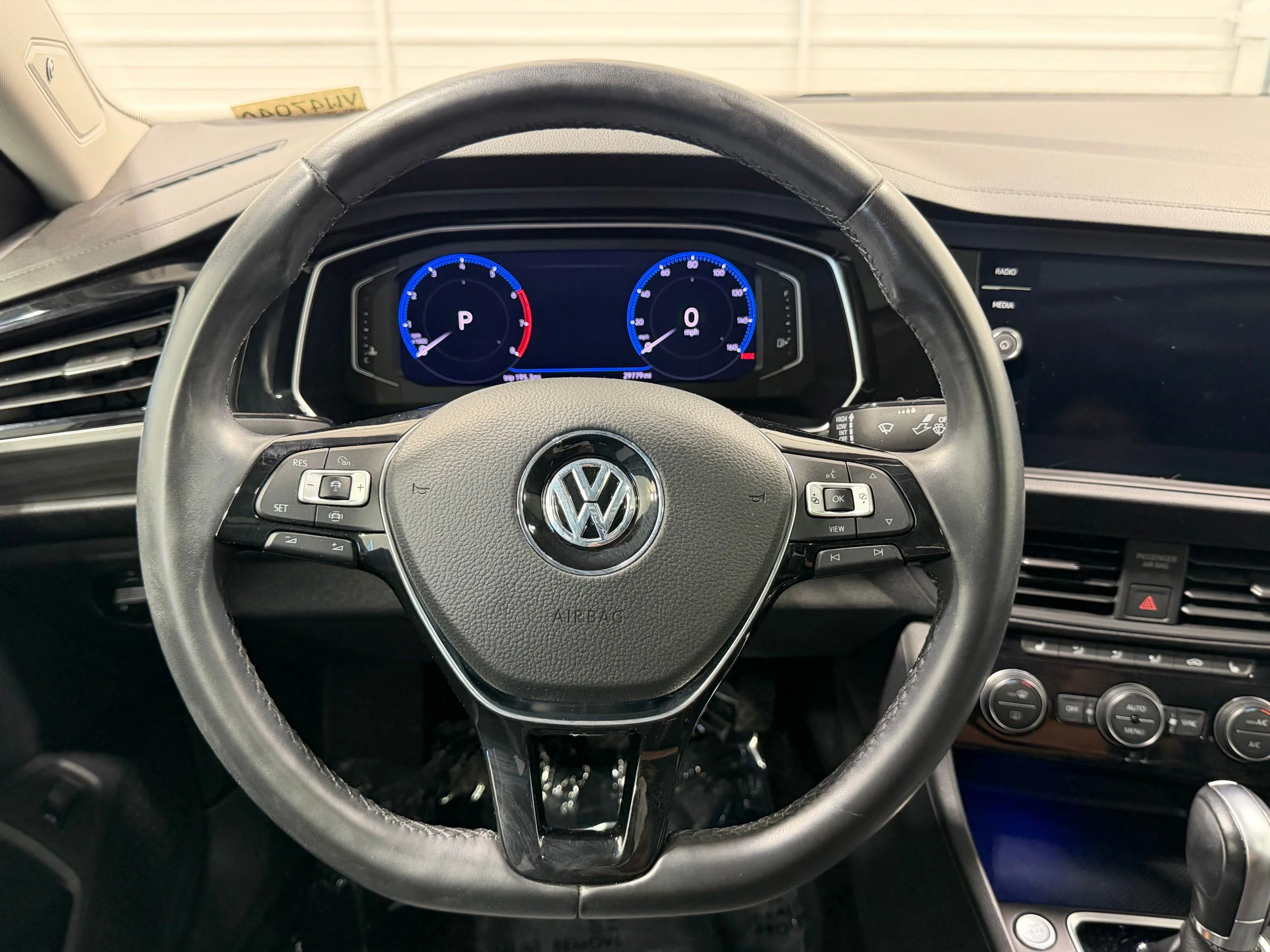 Used 2019 Silver Volkswagen SEL image 34