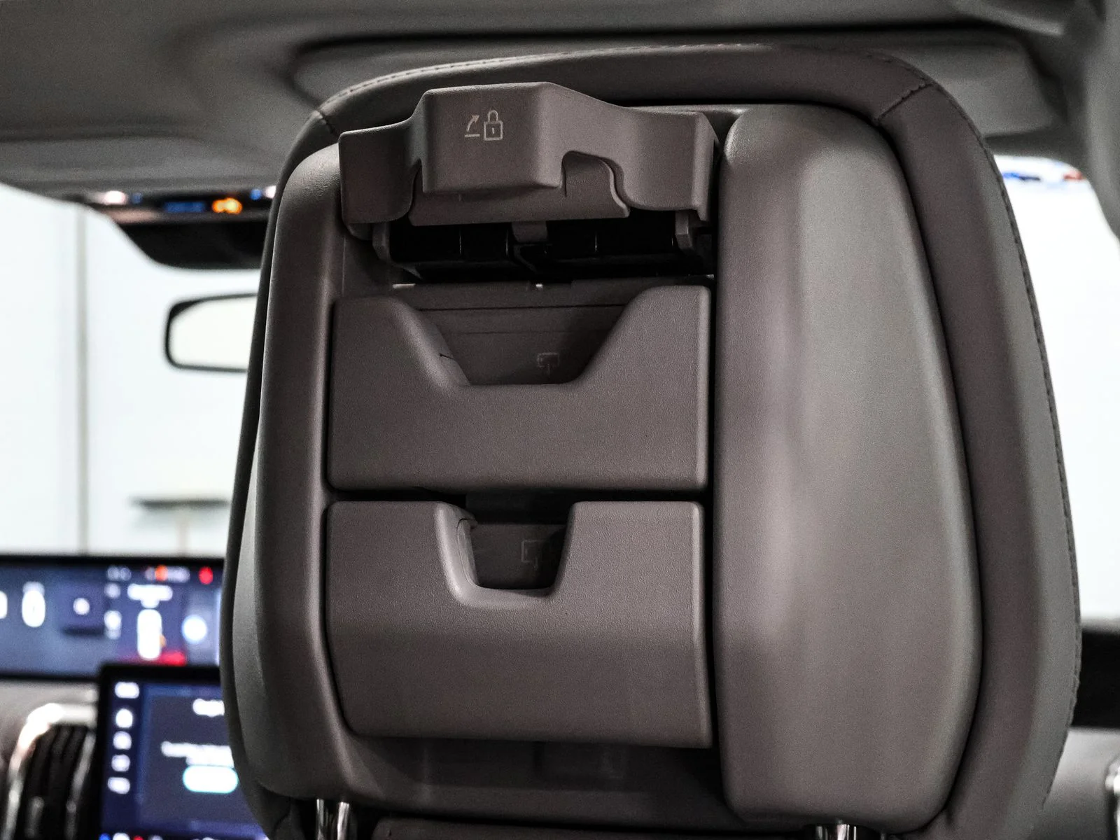 New 2026 Agate Black Metallic Ford MAX Platinum® image 29