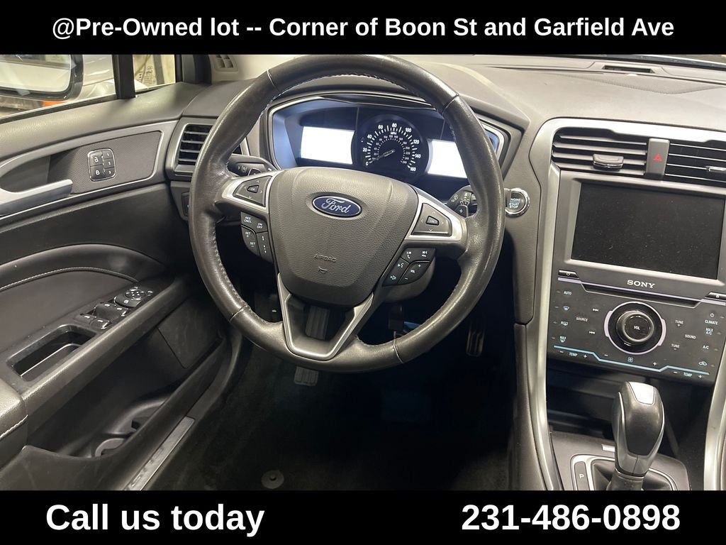 Used 2014 Silver Ford Titanium image 17