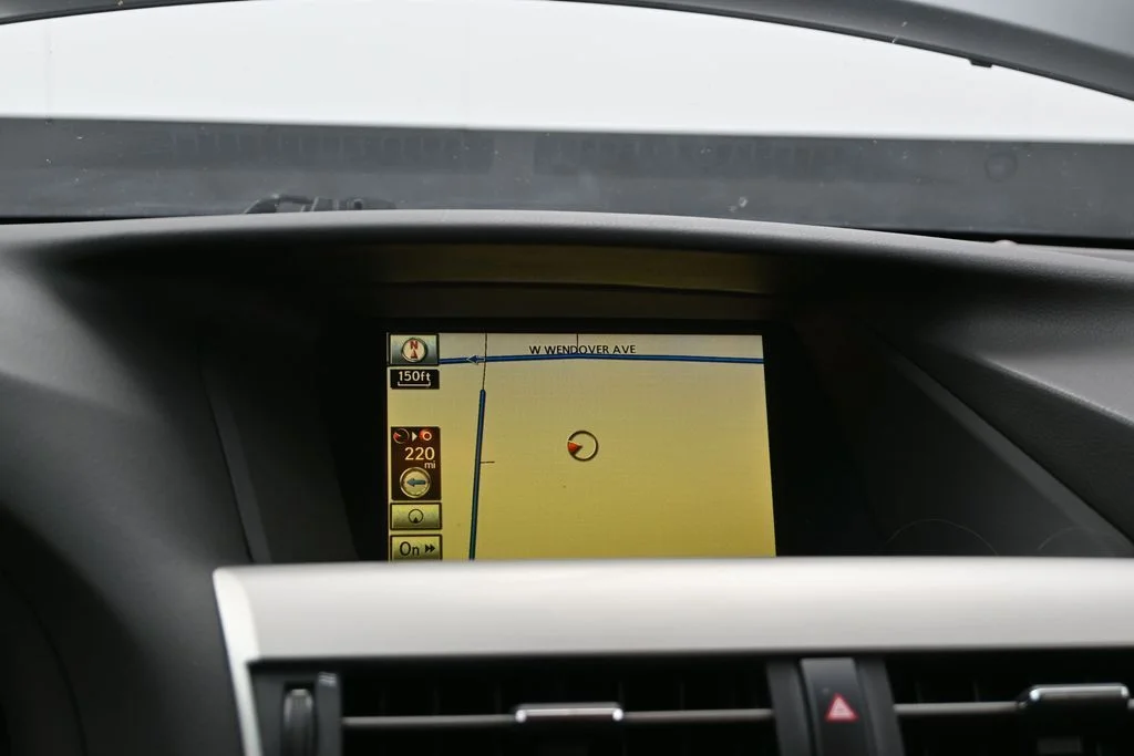 Used 2010  Lexus 350 image 15