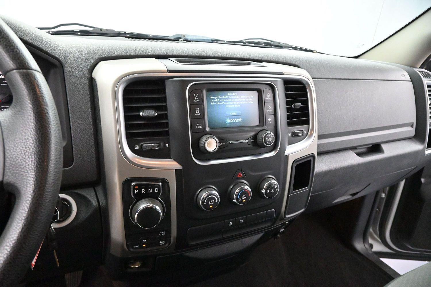 Used 2015 Bright Silver Metallic Clearcoat Ram SLT image 17