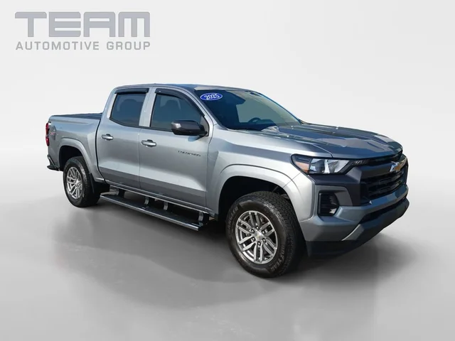 2025 Chevrolet Colorado WT/LT