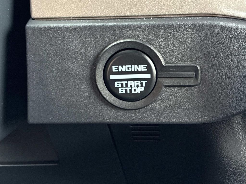 Used 2025 White Ford Outer Banks image 28