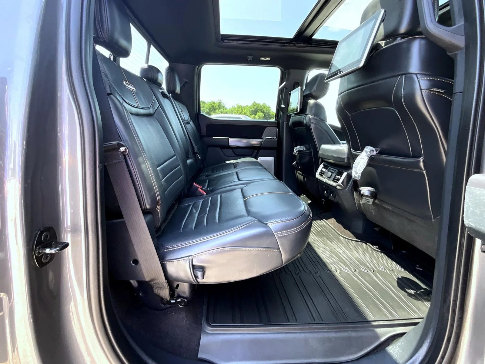 Used 2021 Gray Ford Platinum image 22