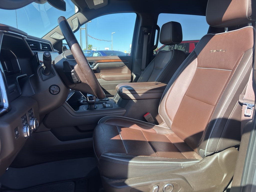 Used 2025 Sterling Metallic GMC Denali image 12