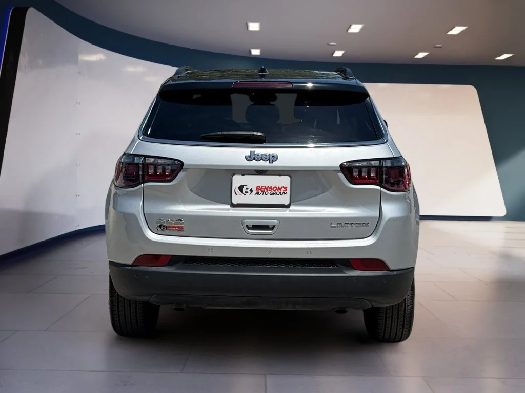 Used 2025 Silver Jeep Limited image 4