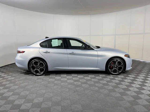 2026 Alfa Romeo Giulia Base - Photo 8