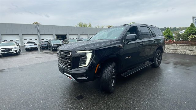 2026 GMC Yukon AT4 Ultimate - Photo 3