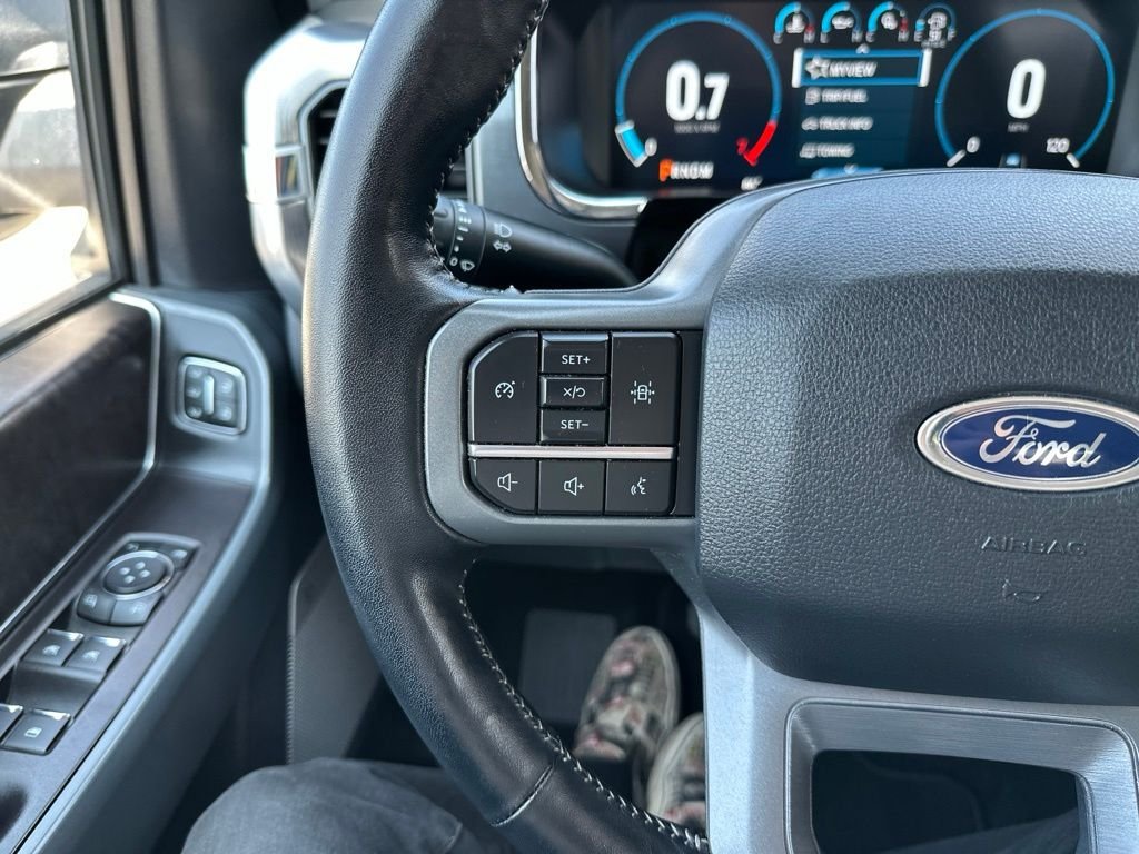 Used 2022 Black Ford Lariat image 27