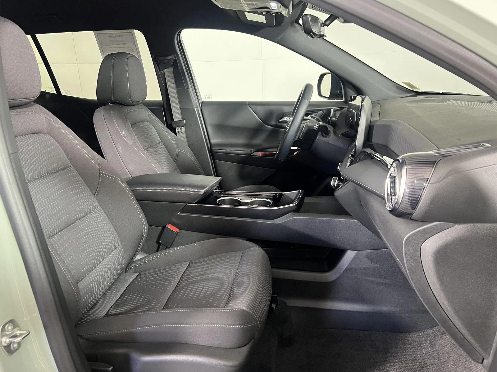 Used 2025 Cacti Green Chevrolet AWD LT image 12