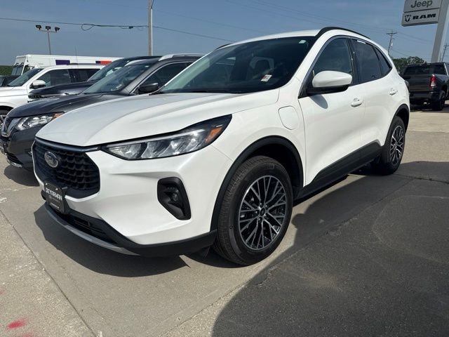 Used 2024 White Ford Base image 2
