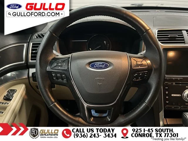 Used 2017 Ruby Red Metallic Tinted Clearcoat Ford Limited image 12