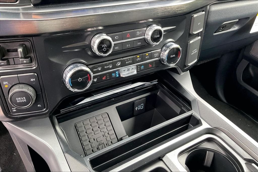 New 2026 Ford Super Duty F-250 Lariat 4D Crew Cab
