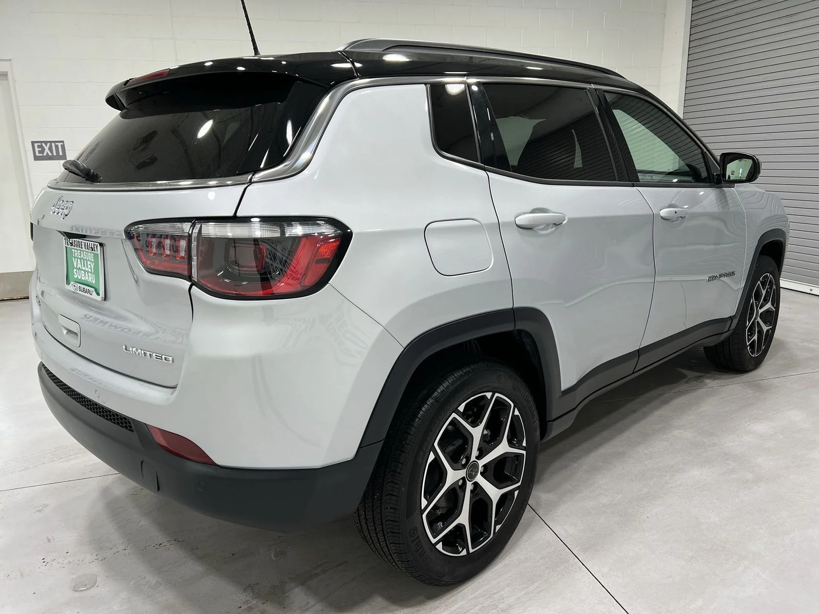 2025 Jeep Compass Limited - Photo 8