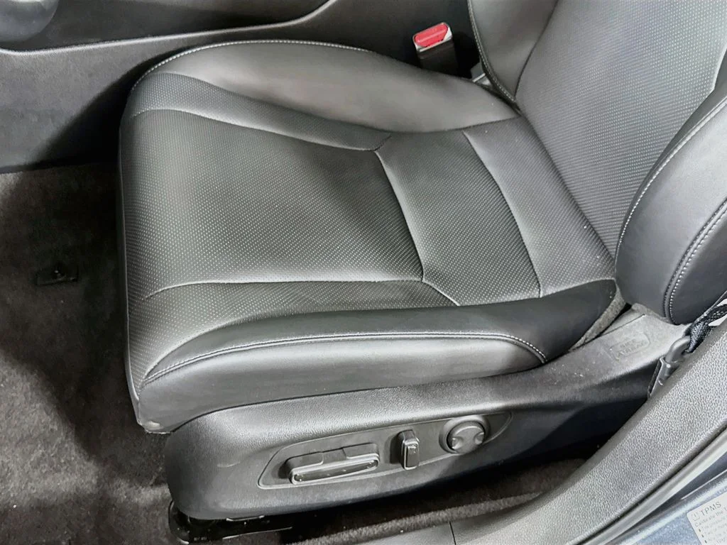 Used 2025 Gray Honda EX-L image 24