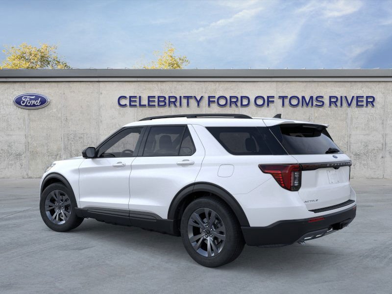 New 2026 Star White Metallic Tri-Coat Ford Active image 4