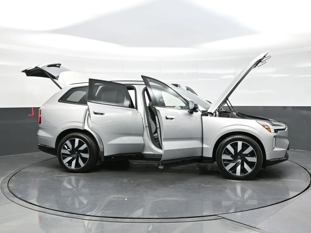 2025 Volvo EX90 Ultra - Photo 43