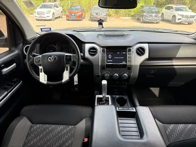 Used 2018 Black Toyota SR5 image 12